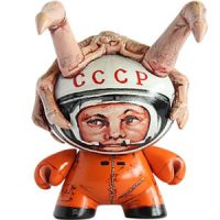 Yuri Gagarin vs Alien custom dunny